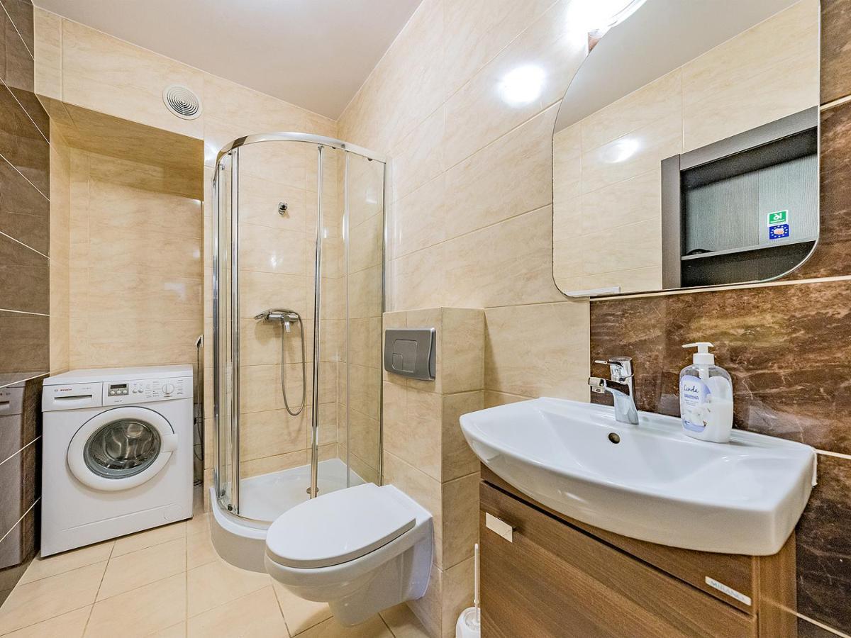 Apartament Z Balkonem I Bezplatnym Parkingiem Danzig Exterior foto